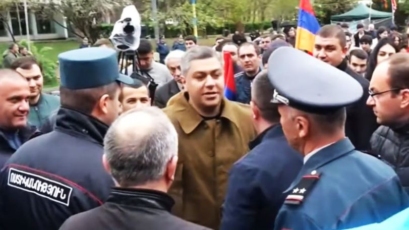 Решите вопрос с палаткой для ребят. Ванецян – Полиции
