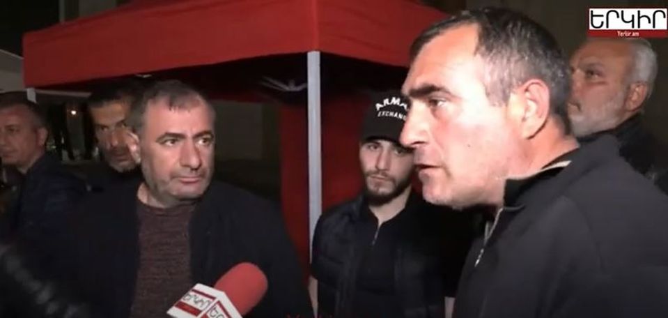 Արցախում 30 տոննա արյուն ենք թողել, դրա համար պատասխան տվող չկա՞. Զոհված զինծառայողի հարազատ