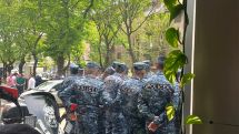 Гегам Манукян: Полицейские пытаются незаконно войти в Молодежный центр имени Арама Манукяна АРФД