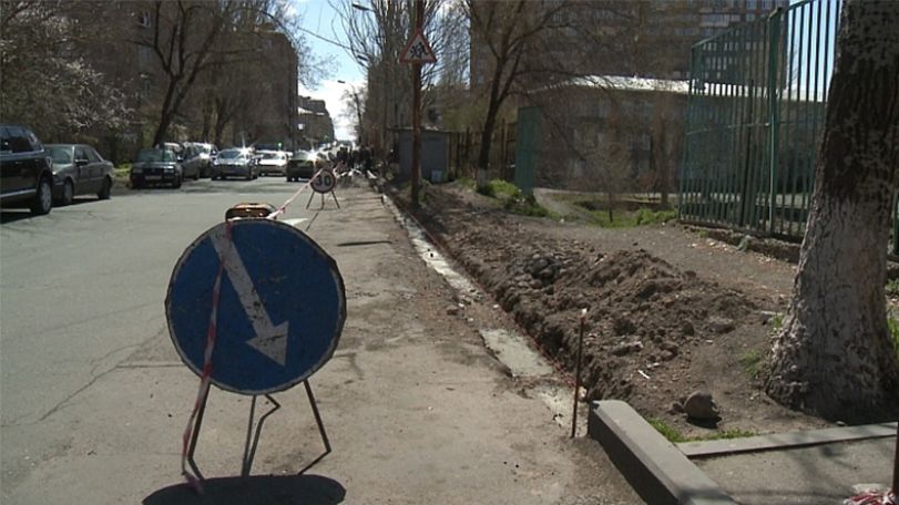 Գործադիրն այսօր հերթական 475 մլն դրամը կտրամադրի ՏԿԵ նախարարությանը 2.1 կմ ճանապարհ, մայթեր և պատնեշներ կառուցելու համար