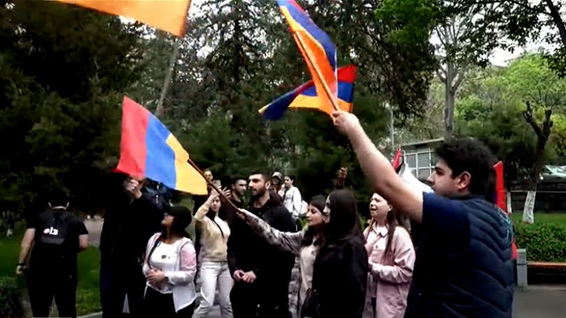 «Իզուր պետք է կեղտոտեք տարածքը». Թույլ չէին տալիս ակցիա իրականացնող երիտասարդներին մտնել Ագրարային համալսարան