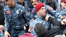 Police detain hundreds of opposition protesters in Yerevan