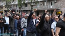 'We won't put up with the idea of friendship with the Turks': Yerevan protesters call for unity