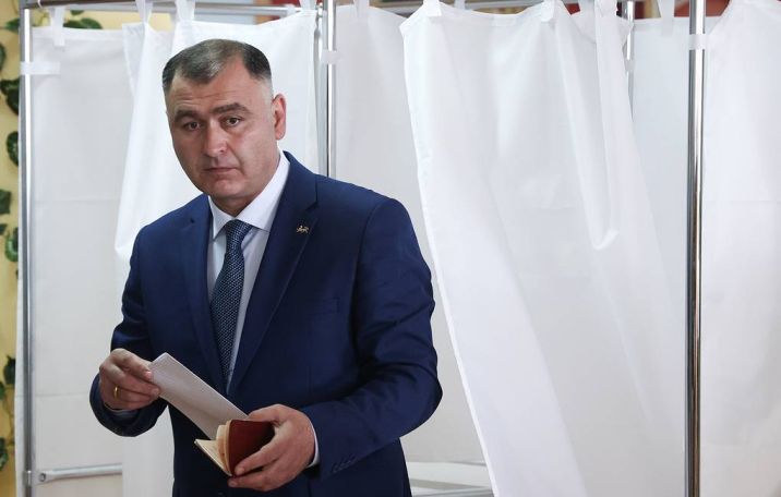 Alan Gagloyev winning presidential runoff election in South Ossetia