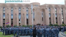 Երևանի քաղաքապետարանի շենքի շրջափակումը՝ միջազգային մամուլի աչքերով