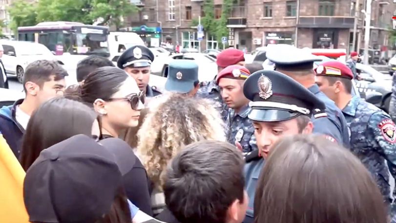 Police detain young activists blocking road in Yerevan
