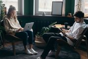 Как события в Украине отразились на интимной жизни россиян? Материал «Ленты.ру»