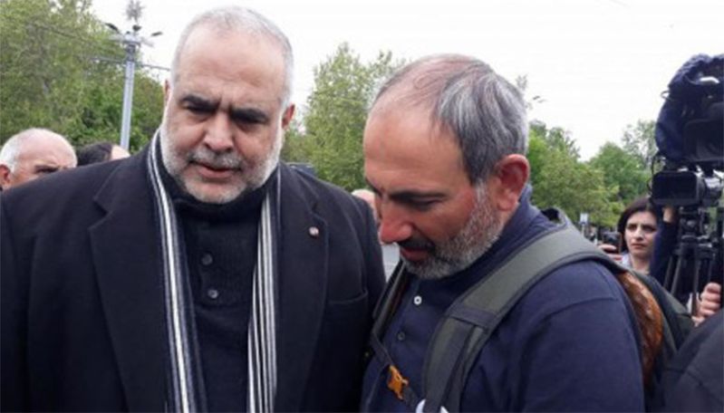 Րաֆֆի Հովհաննիսյանին՝ տեսախցիկին գերի ու առանց խոսքի