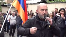 Մարդիկ, մի փոր կուշտ հացի համար կատարելով Նիկոլի հրահանգները, նրա հետ միասին վաճառում են մեր հայրենիքը․ Աշոտյան