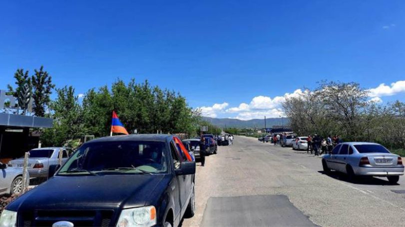 Armenian opposition holds car protest in Gyumri