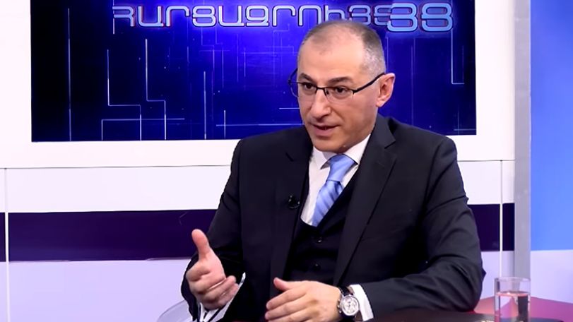 Վարդան Արամյան. Հետ քաշել շուկայում դոլարի գնման հետևանքով հայտնված դրամը