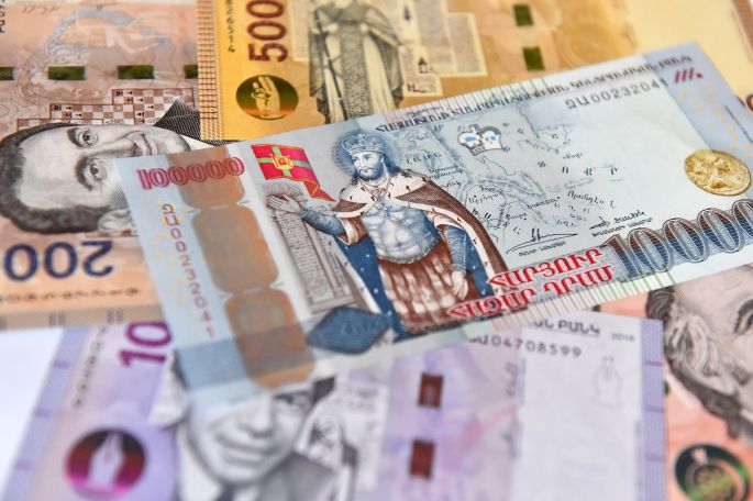 Мосбиржа начнет торги армянским драмом 27 июня