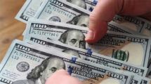 Դոլարը գահավիժում է