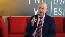Լավ արդյունքներ գրանցելու համար հայոց լեզվի ուսուցման արմատական փոփոխություն պետք է անել. Դավիթ Գյուրջինյան