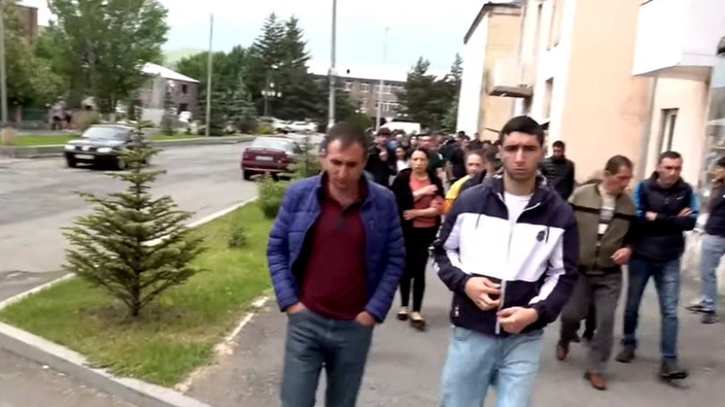 Relatives of fatal shooting victims hold protest in Armenian town