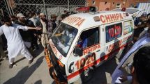 10 security personnel injured in Pakistan suicide attack