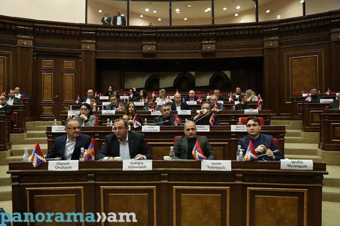 Armenian parliament majority to apply to top court for ouster of opposition MPs