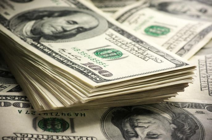 Բանկերում դոլարի միջին  առքը  409.94 դրամ է, վաճառքը՝ 422 դրամ