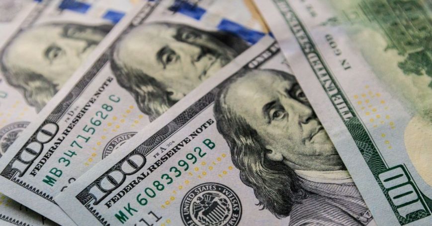 Բանկերն այսօր դոլարը գնում են միջինը 403.41 դրամով, փոխանակման կետերը՝ 410-413  դրամով