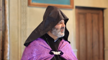 Բագրատ Սրբազան. Քրիստոնյան ո՞նց կարող է անտարբեր լինել, երբ տներ, գյուղեր են դատարկվում ու վառվում