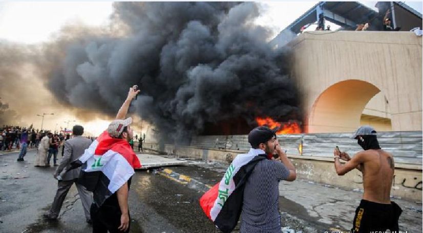 Iran closes borders with Iraq over unrest