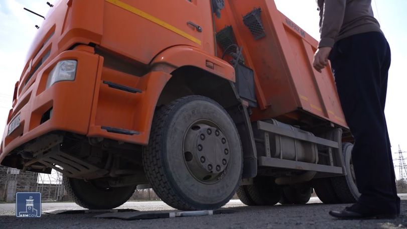 ՀՀ Քաղաքաշինության տեսչական մարմինը տեղեկություն չունի, թե որ ընկերությունների վարորդներն են փոխադրումներն իրականացնում գերբեռնված