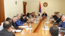 Արցախին անհրաժեշտ են գիտելիքներով զինված մասնագետներ. Բակո Սահակյան