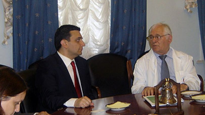 ԱՆ-ը չի մոռացել Ռոշալի աջակցությունը 1988-ի երկրաշարժից վնասված երեխաների բուժման գործում