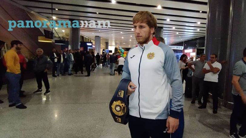 World wrestling champion Artur Aleksanyan dedicates win to Armenian soldiers