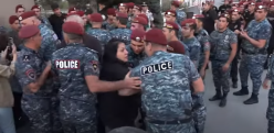 Police forcefully detain parents of fallen soldiers in Yerevan military pantheon