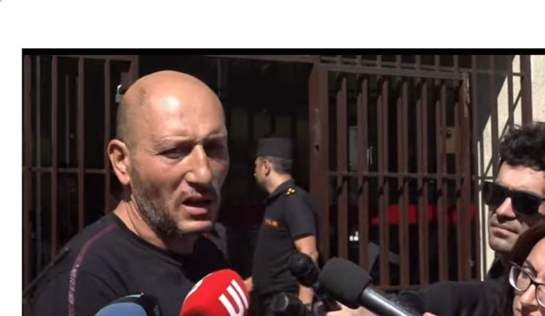 Parents of missing soldiers protest outside Armenian Defense Ministry