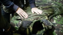 В Москве мужчину обманули на 60 тысяч рублей: он хотел купить бронежилет для попавшего под мобилизацию друга