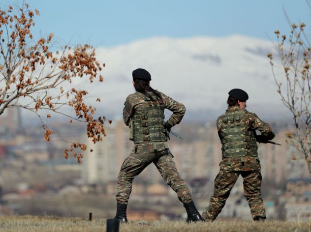 ՀԿ-ներ. Հայ կին զինծառայողների նկատմամբ հատուկ սարսափելի վերաբերմունքը որակվում է որպես ամենածանր գենդերային բռնություն