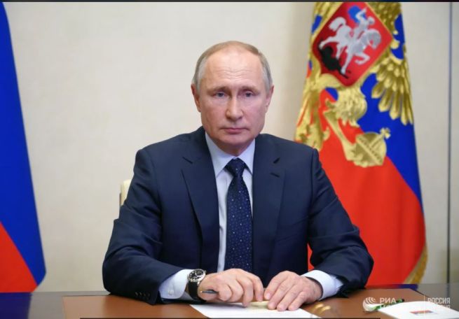 Путин назвал некорректными заявления Макрона по Карабаху