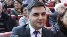 Դավիթ Պիպոյանը՝ Քերոբյանին. Դե ուրեմն գիտելիքն ինձանից, ֆինանսները՝ ձեզանից