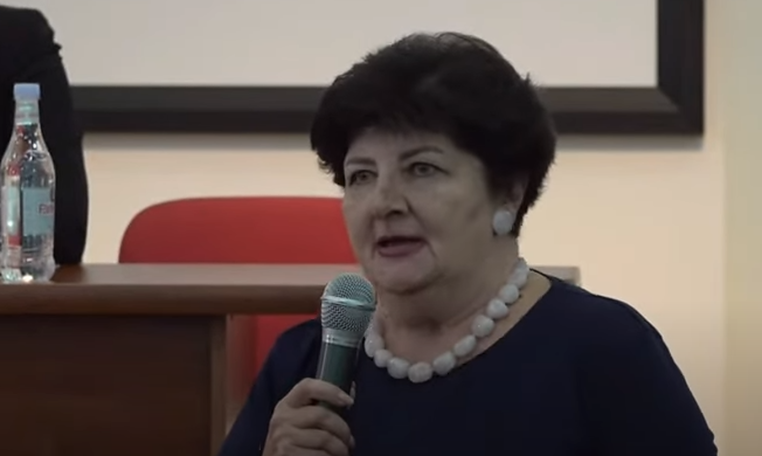 Ի՞նչ սկզբունքով եք իմ տունը որոշել ոչնչացնել. Բրյուսովի դասախոսը՝ ԿԳՄՍ նախարարին