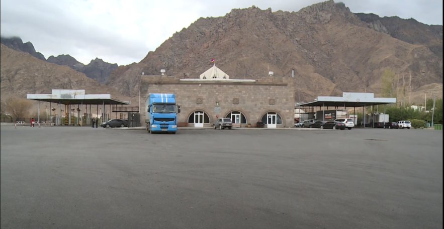 Armenia's SRC thwarts attempts to smuggle cigarettes from Iran