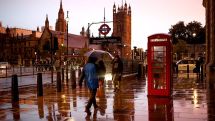 UK economy falls into recession, survey shows