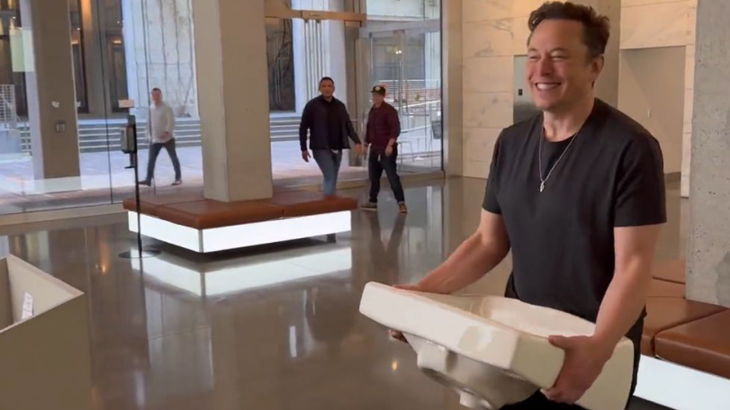 Elon Musk visits Twitter HQ as deal looms