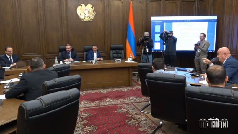 Կառավարությունը 2023 թ. բյուջեով  ՏԿԵ նախարարությանը կհատկացվի 298.6 մլրդ դրամ, իսկ Բարձր տեխոնոլգիական արդյունաբերության նախարարությանը՝ 14.4 մլրդ