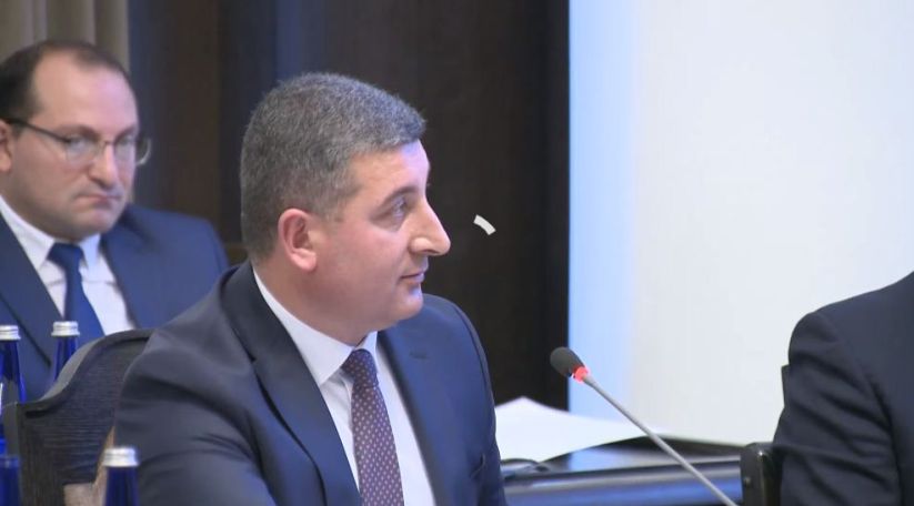 Կառավարությունը 1 մլրդ 235 մլն դրամ հատկացրեց ճանապարհաշինության 3 ծրագրին