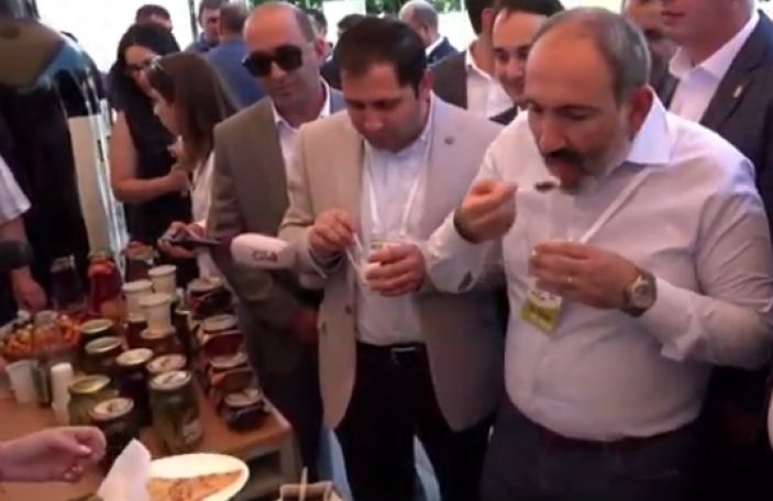 Փաշինյանը ցանկանում է իր աշխատավարձը բարձրացնել 243 հազար դրամով, նվազագույն աշխաավարձ ստացողներինը՝ 7 հազար դրամով