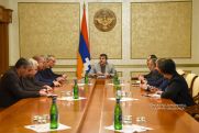 Президент Арцаха Араик Арутюнян провел рабочее совещание