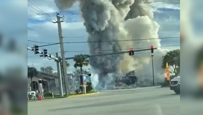 Driver dies after crashing into Florida fireworks store
