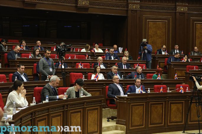 Armenian parliament fails to adopt opposition-drafted statement