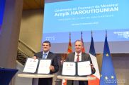 Artsakh president, French official sign joint declaration condemning Azerbaijani aggression