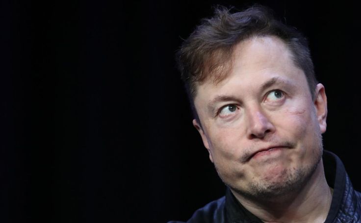 Elon Musk polls Twitter users if he should step down as CEO