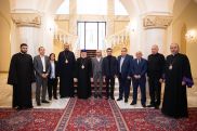 Ամենայն Հայոց Կաթողիկոսն ընդունել է Հայաստանում գտնվող արցախցի պաշտոնյաներին