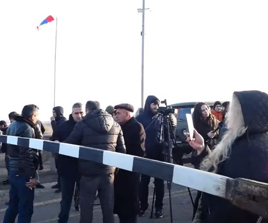 Ավտոերթի մասնակիցները Երևանից հասել են Լաչինի միջանցք