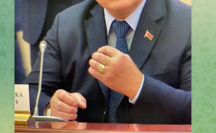 ԱՊՀ երկրների ղեկավարներին Ամանորի շնորհավորանքներով ոսկե մատանիներ են նվիրել
